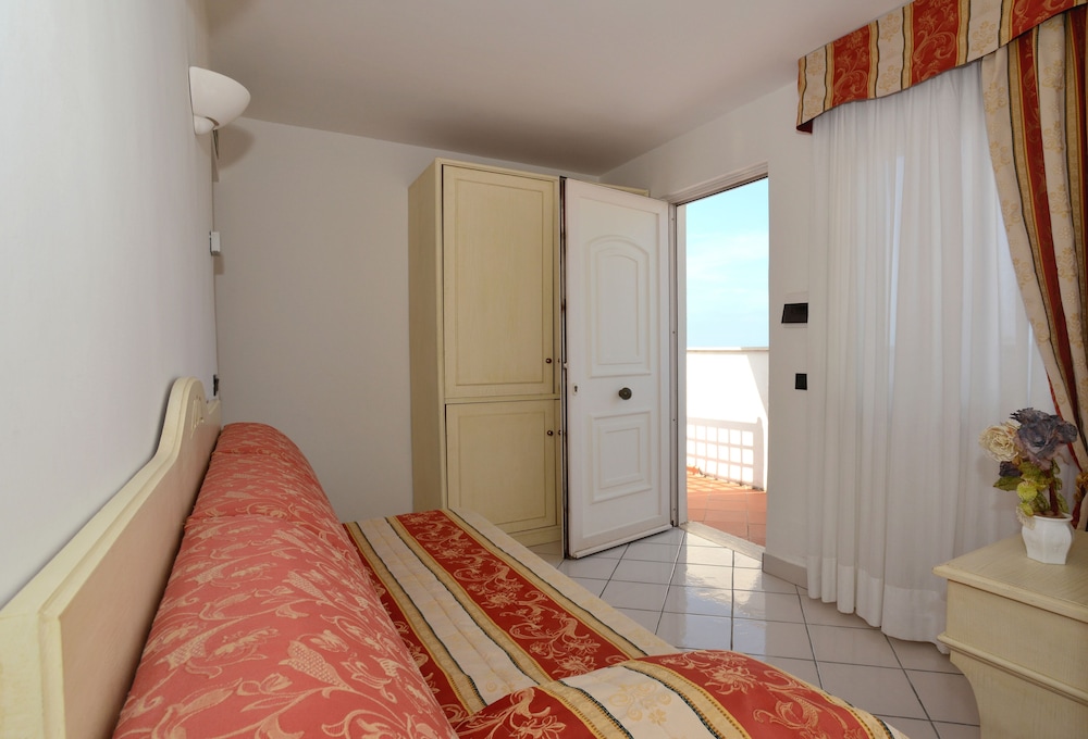 Del Sole Hotel 32/64