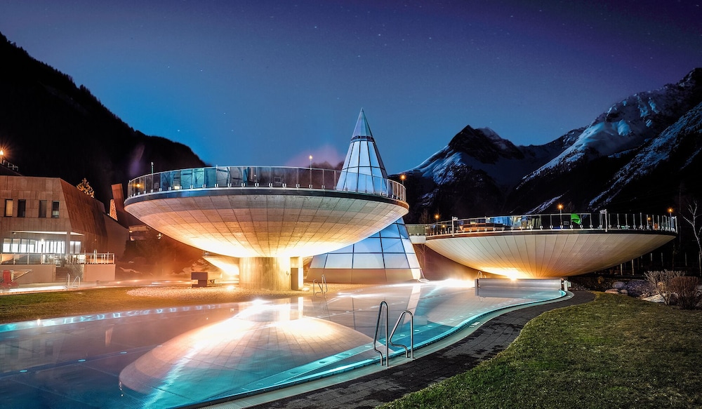 Aqua Dome Therme 2/50