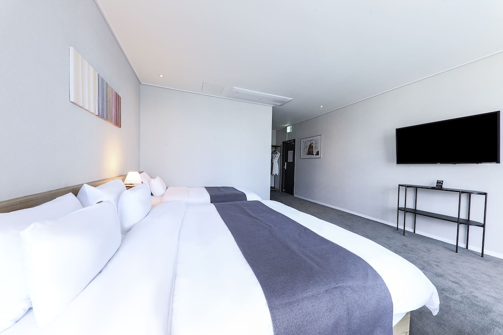 The Point Hotel 13/70