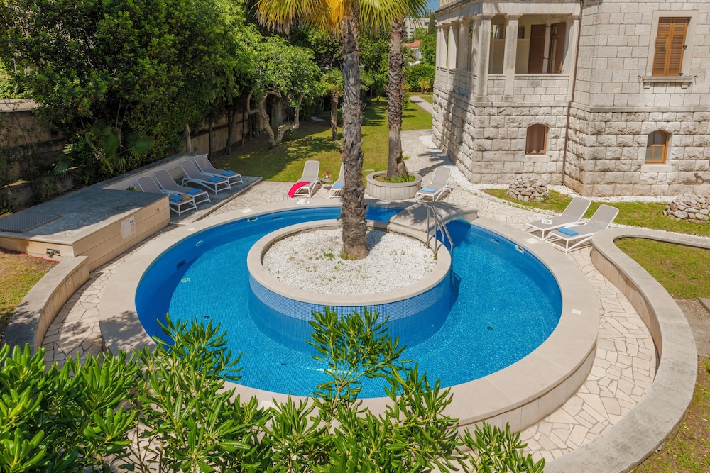 Boutique Villa Filaus 66/73