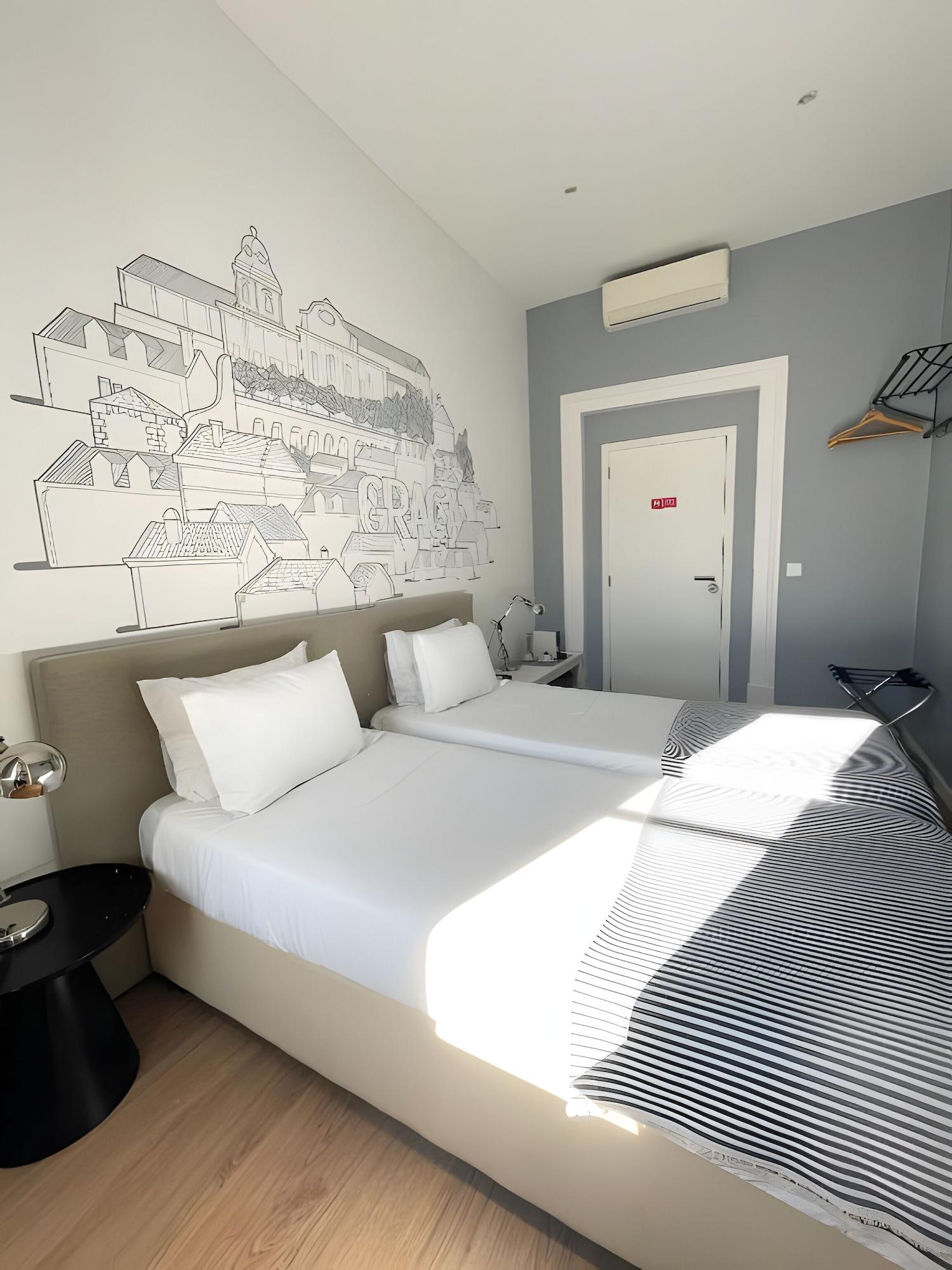House, Double or Twin Bed, Bathtub