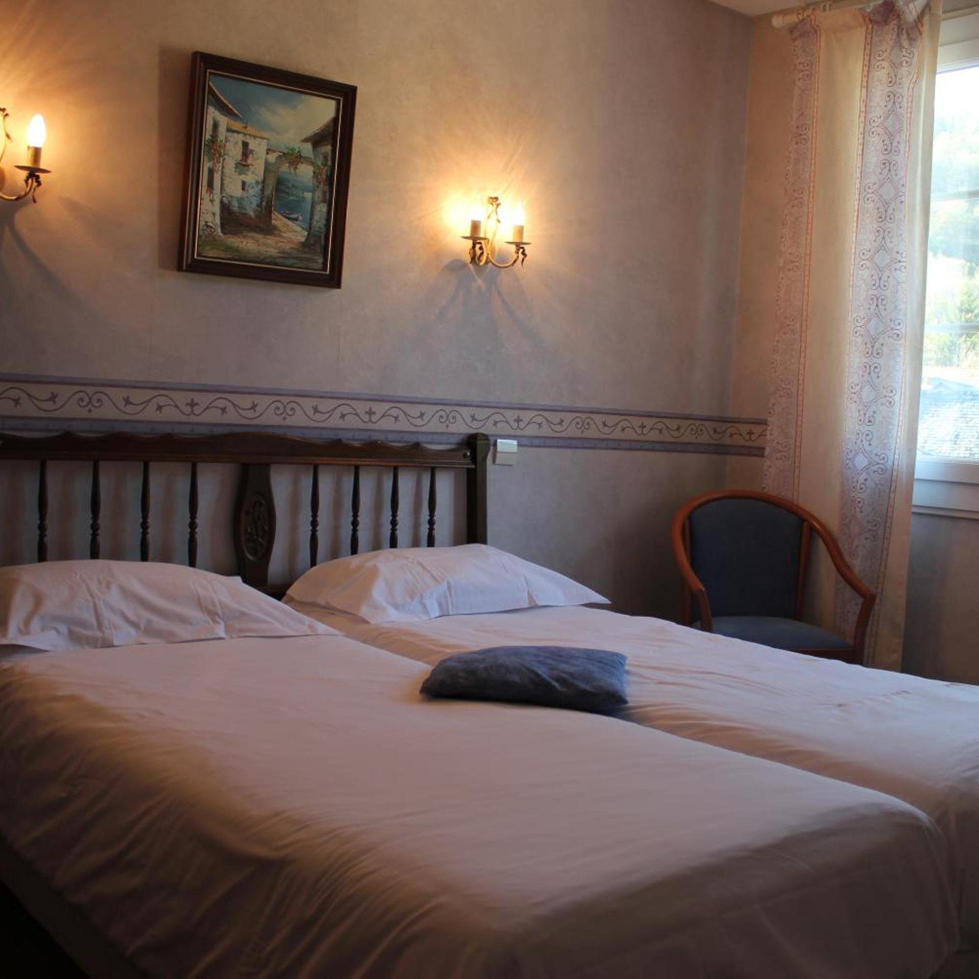 HOTEL LES CIMES 8/24