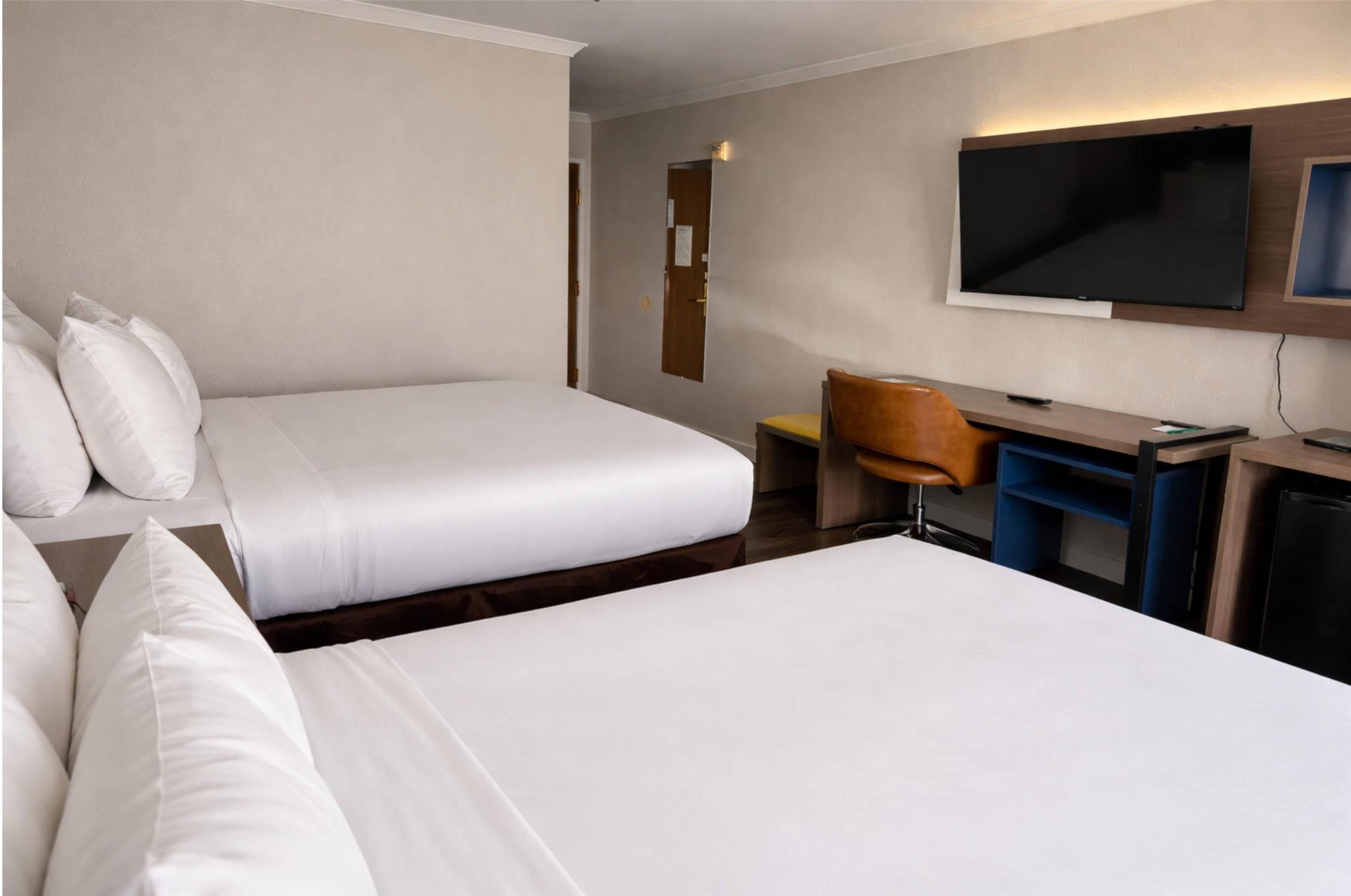 ROOM, 2 QUEEN BEDS