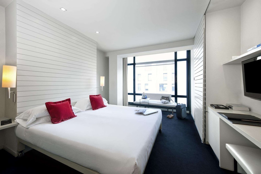 Miro Hotel 8/70