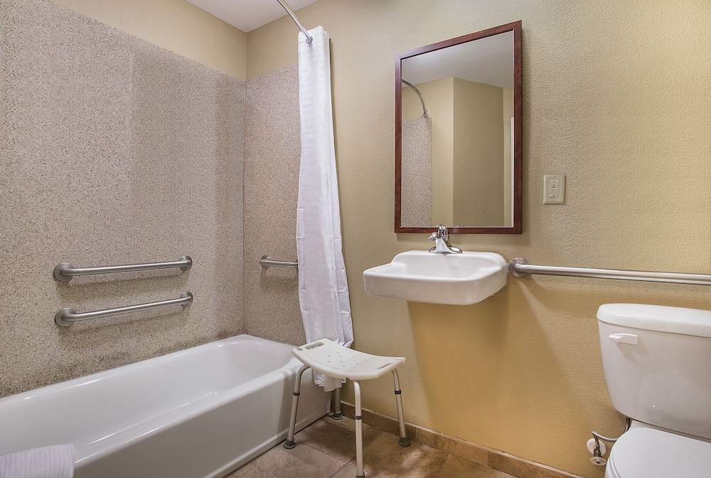 Candlewood Suites Tuscaloosa 18/77
