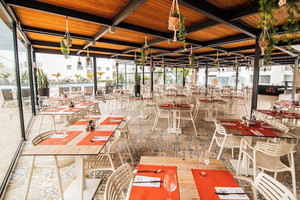 Aequora Lanzarote Suites 54/67