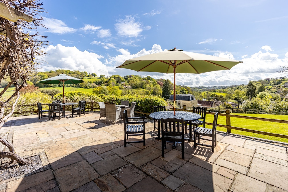 Best Western Limpley Stoke Hotel 42/48