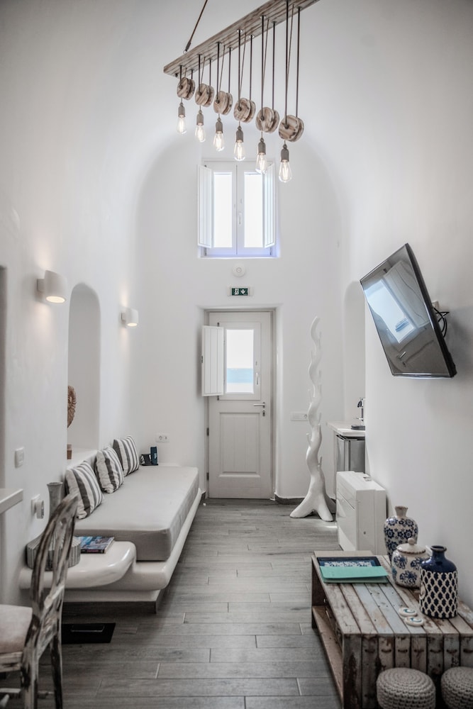 Angel Luxury Suites 29/46