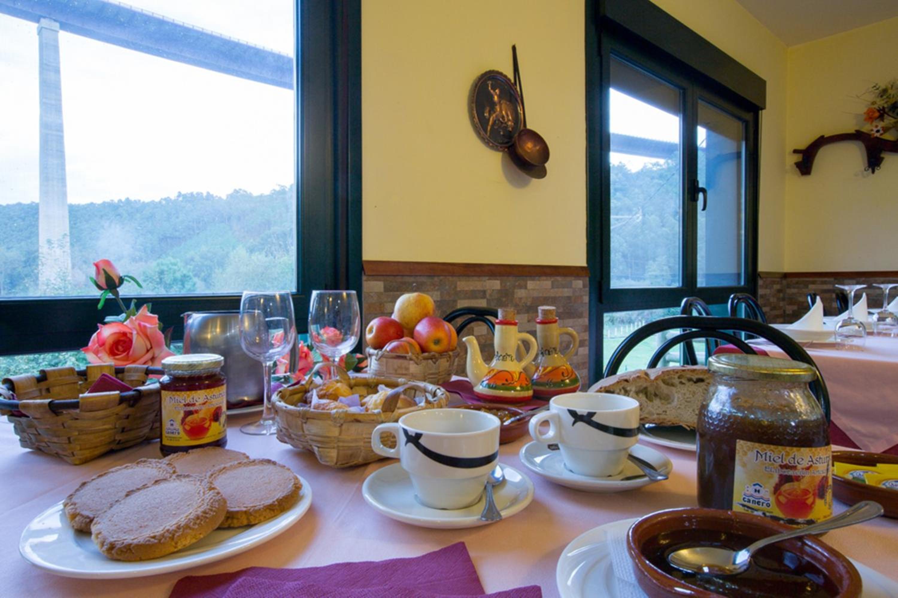 Hotel Restaurante Canero 22/37