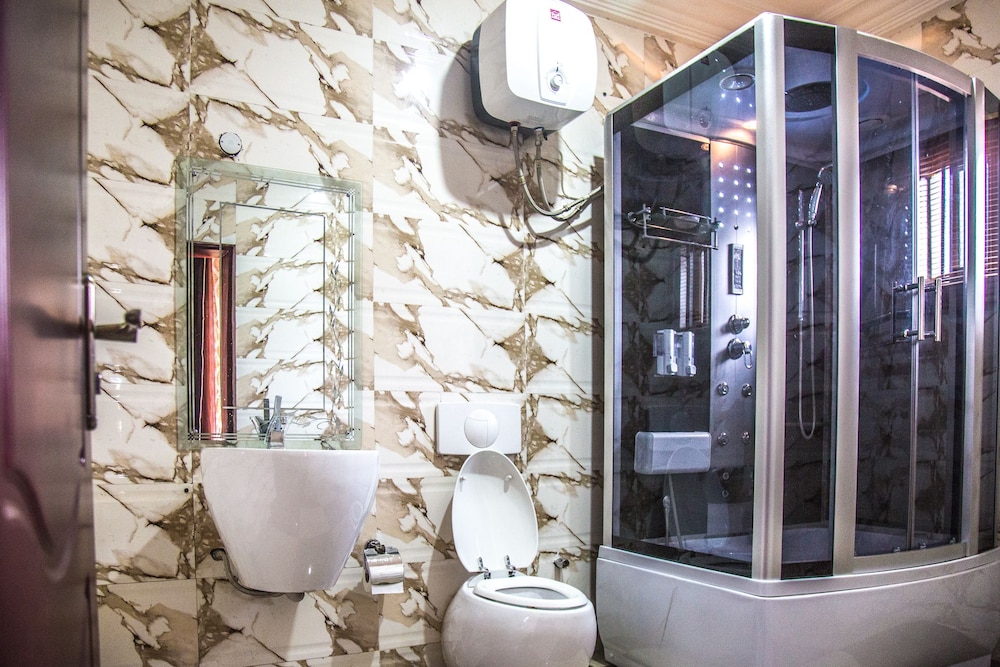 E-Suite Hotel 37/37