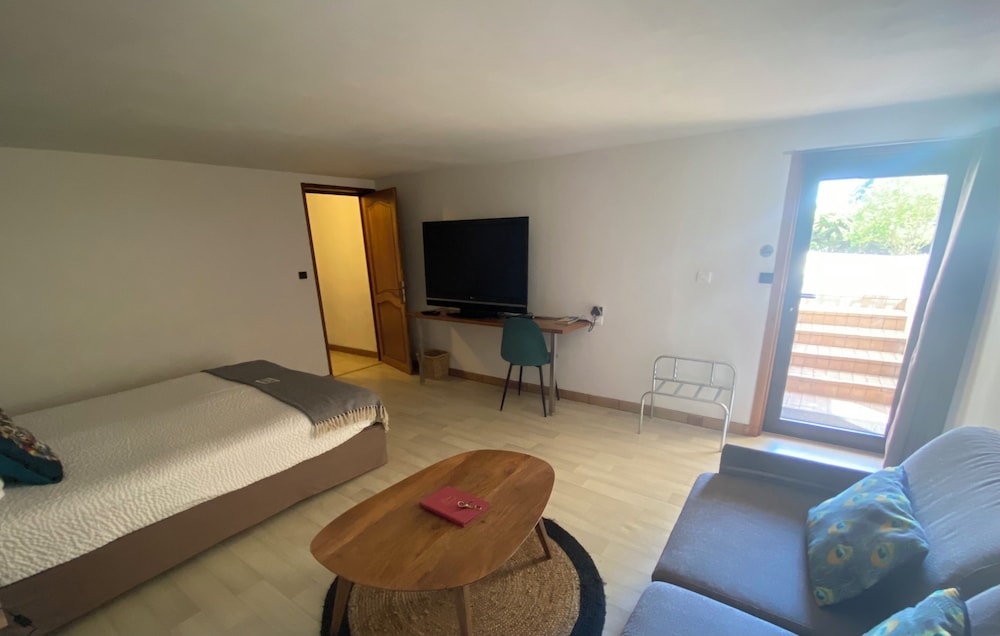 La Villa du Rhone 33/50