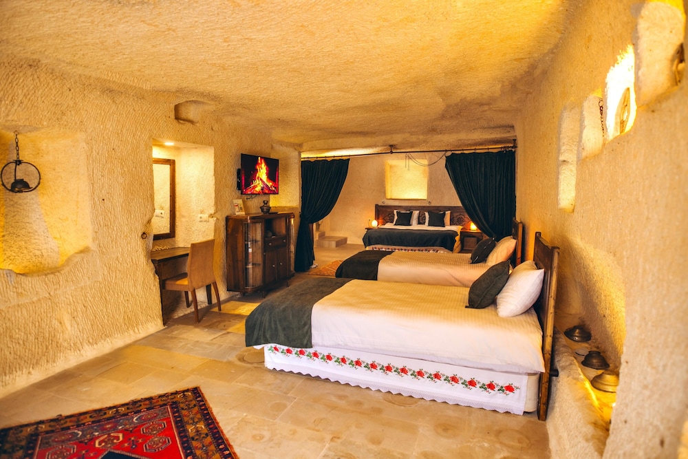 Solin Cave Cappadocia 8/38