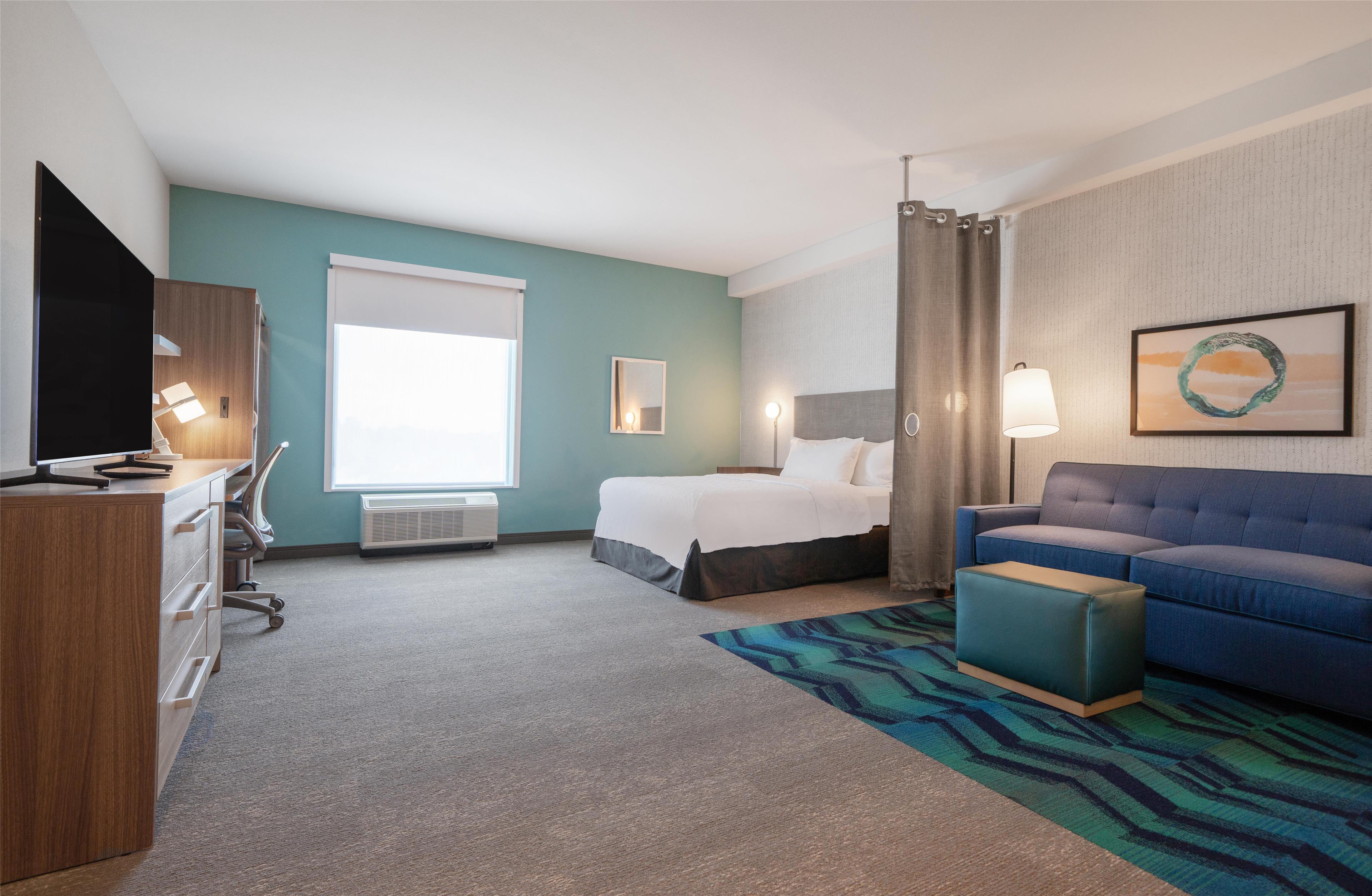 STUDIO, QUEEN BED, ACCESSIBLE