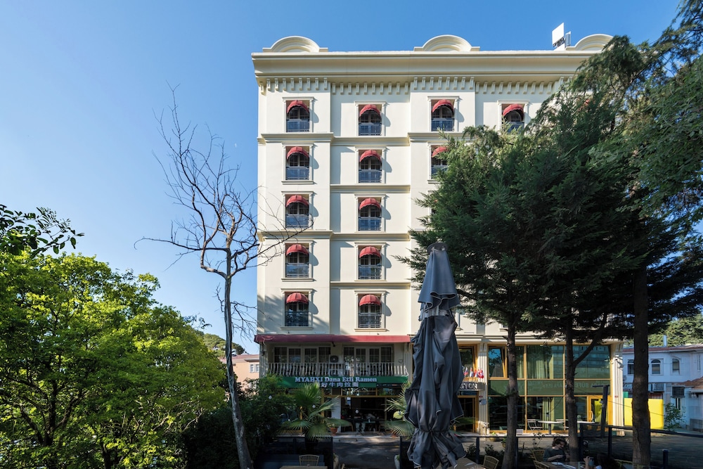 Kensington Hotel 7/67