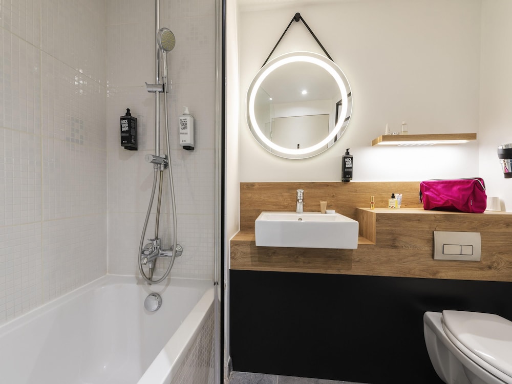 ibis Lyon Sud Oullins (Ex Hotel Campanile LYON SUD - Oullins) 75/78