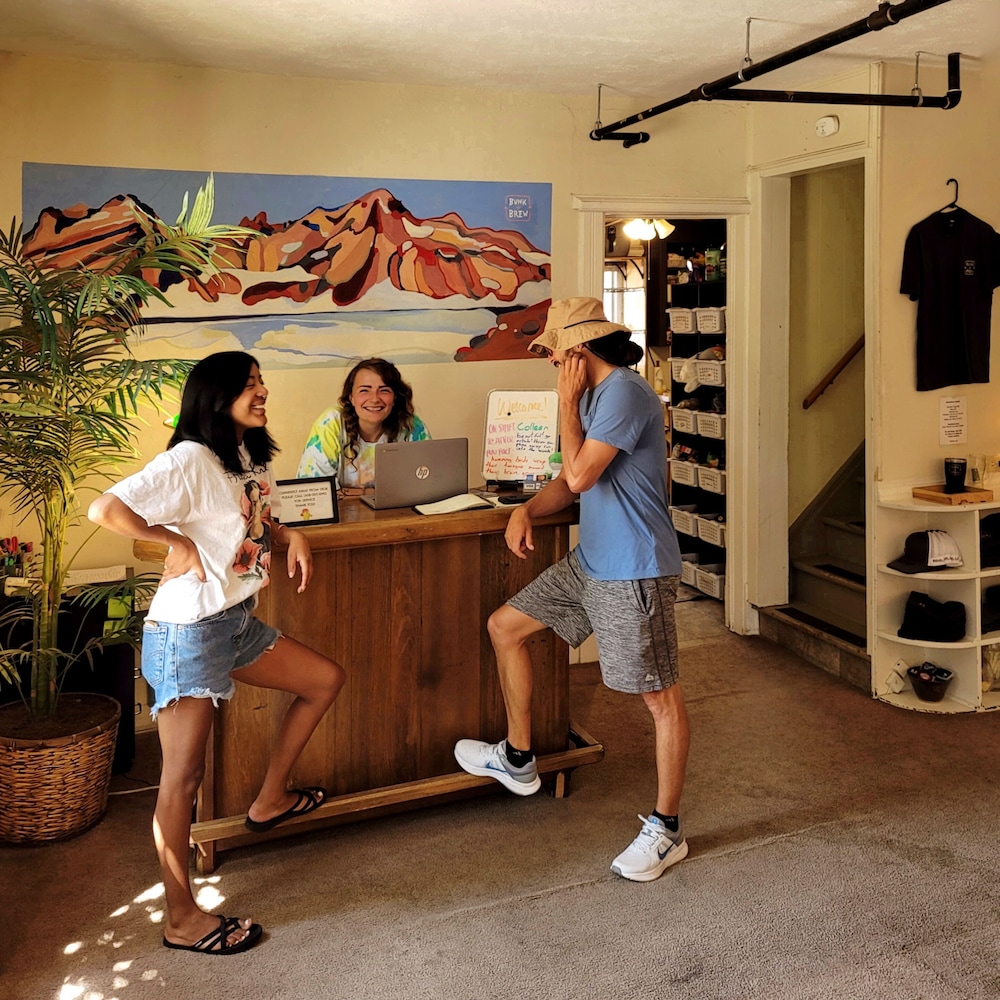 Bunk & Brew Historic Lucas House 7/71