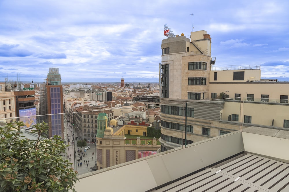 SmartRental Collection Gran Via Centric II 7/57