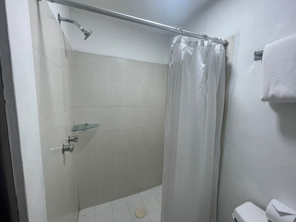 Hotel Plaza Del Arco 49/50