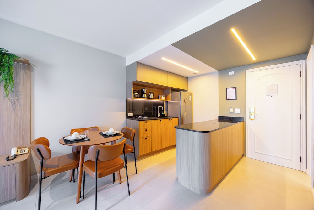 The Landmark Residence 55/77
