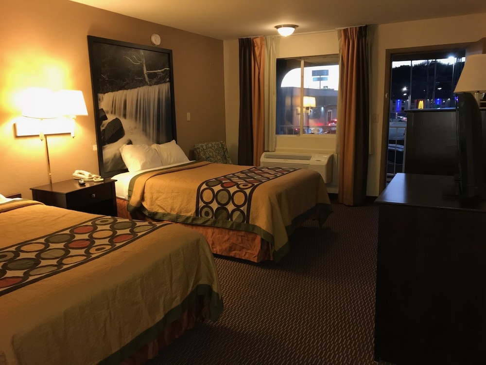 Red Lion Inn & Suites Junction City 18/29