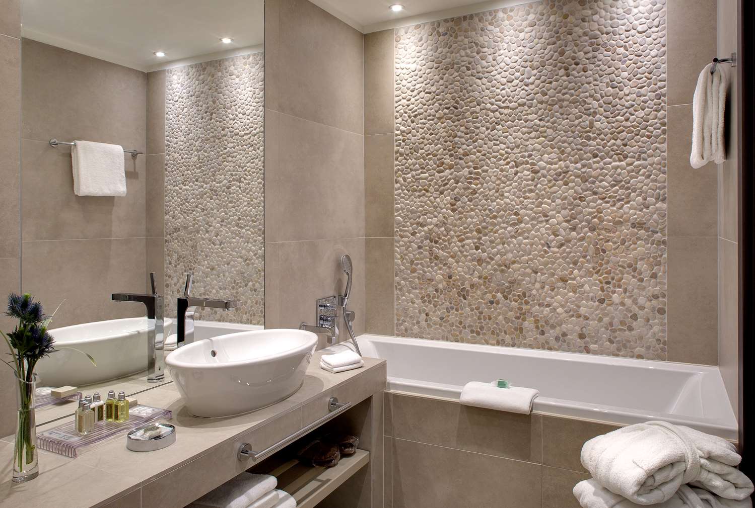 Hotel Ermitage Evian Resort 43/44