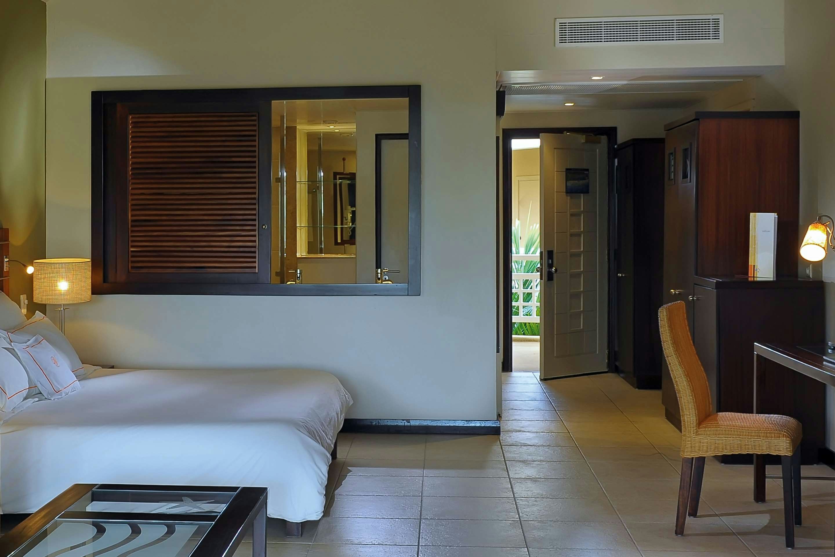 Victoria Beachcomber Resort and Spa 17/54