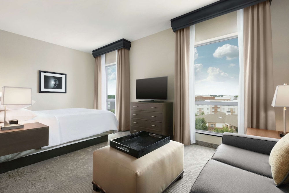 Embassy Suites by Hilton Charlotte Ayrsley 16/53