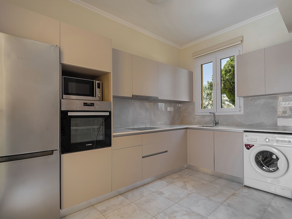 DAPHNIS VILLAS 52/60