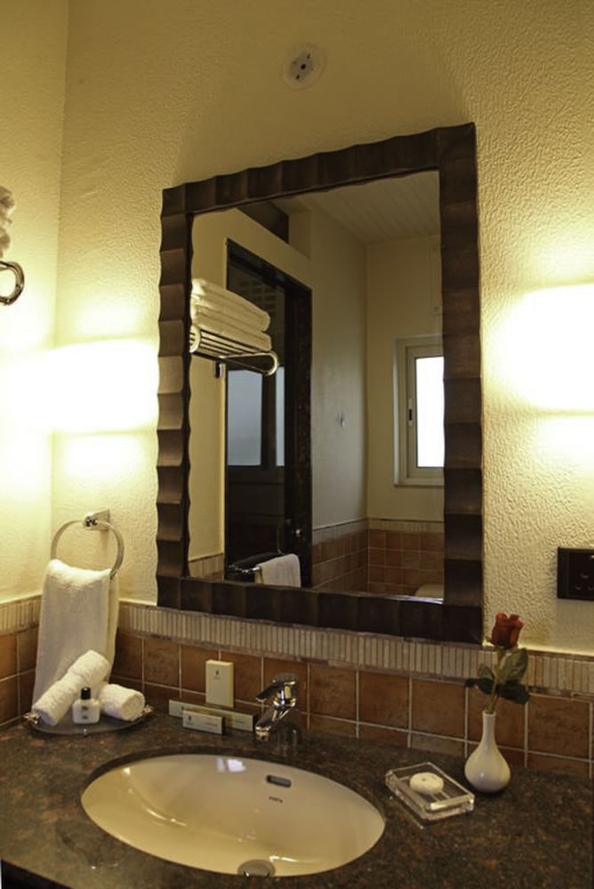 Heritage Luxury Suites - The Moor 25/65