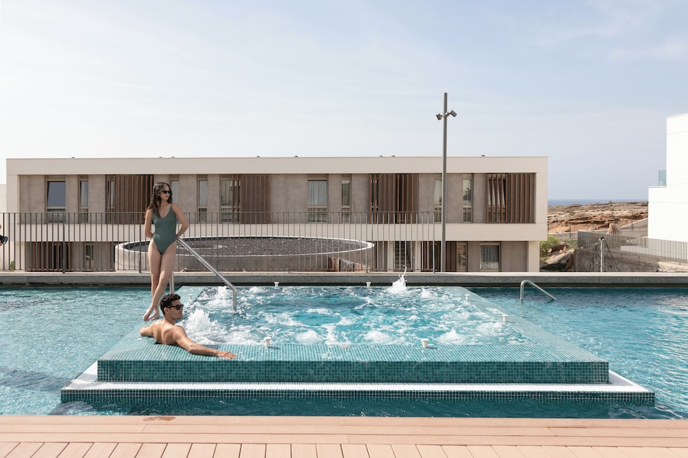 Nivaria Beach Apartments and Villas 6/66