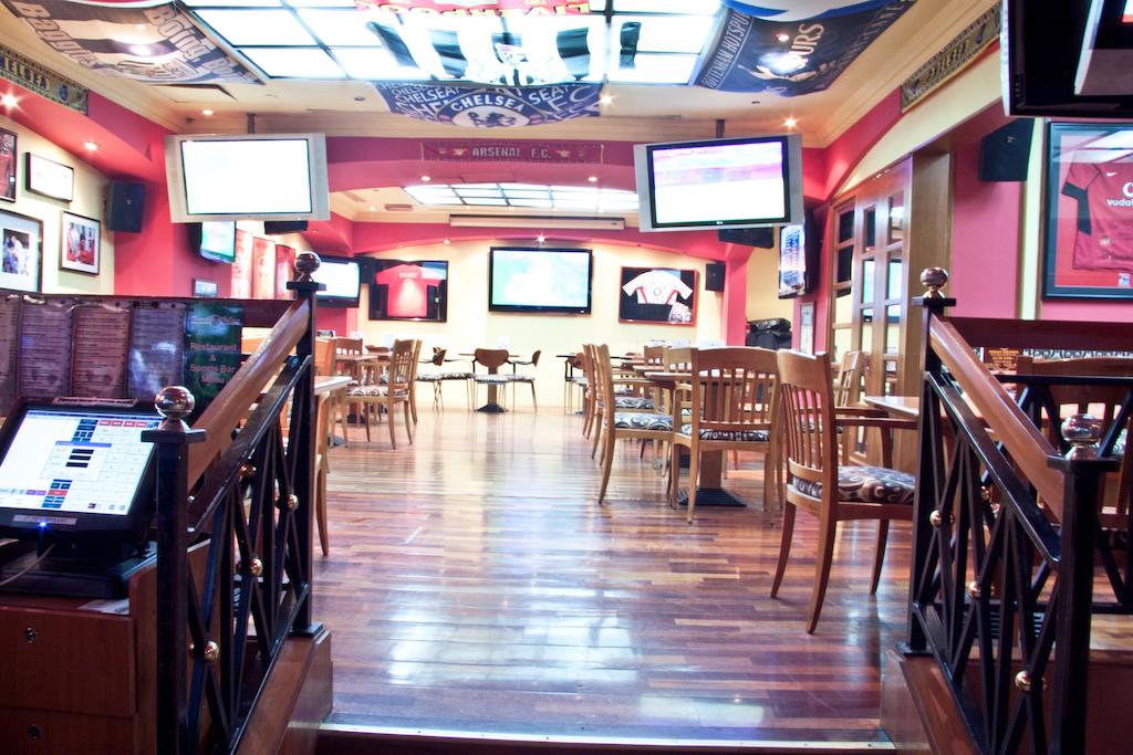 restaurant cafeteria