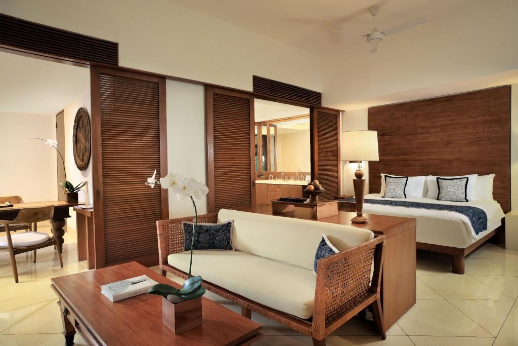 Suite, Sea Side
