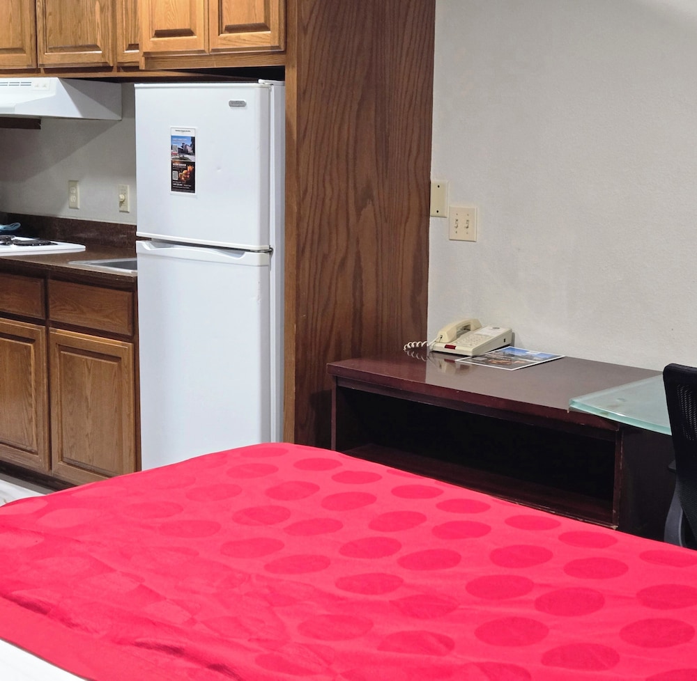 Town House Extended Stay Hotel Downtown 24/64