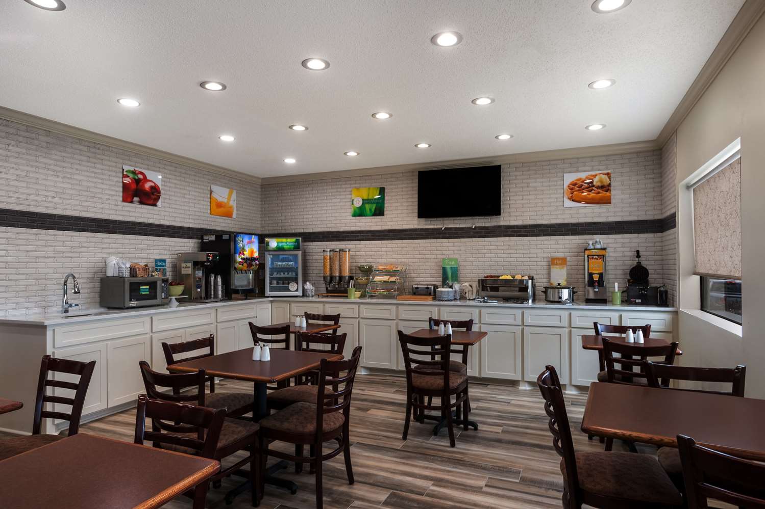 Quality Inn and Suites Pearl-Jackson 26/36