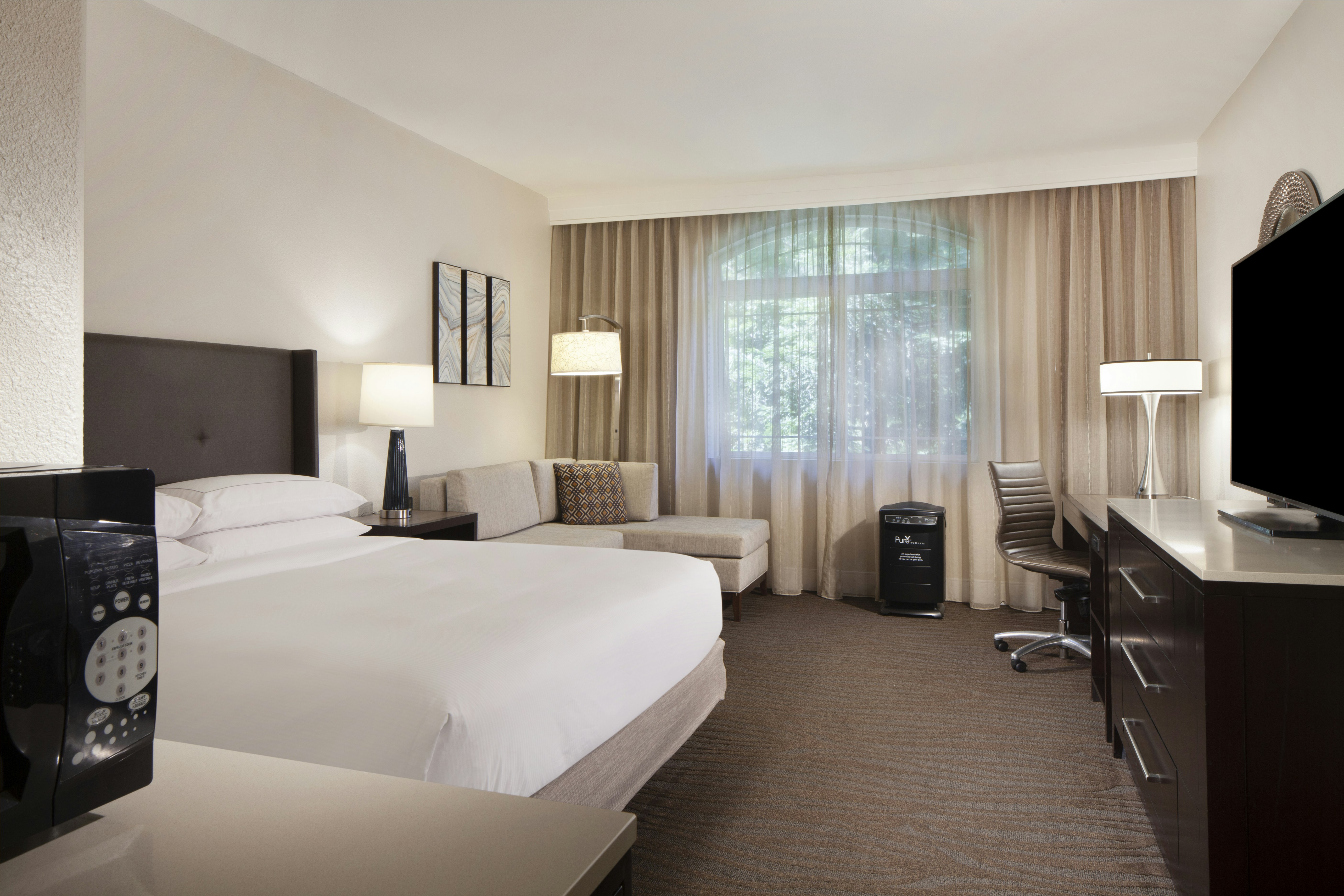 Pure, Wellness, King Bed, Hilton Santa Cruz/Scotts Valley 2/3