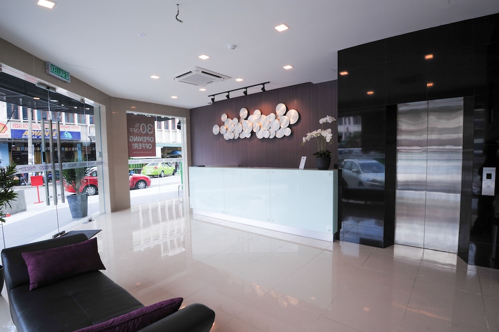 Hotel Mezzo 12/63