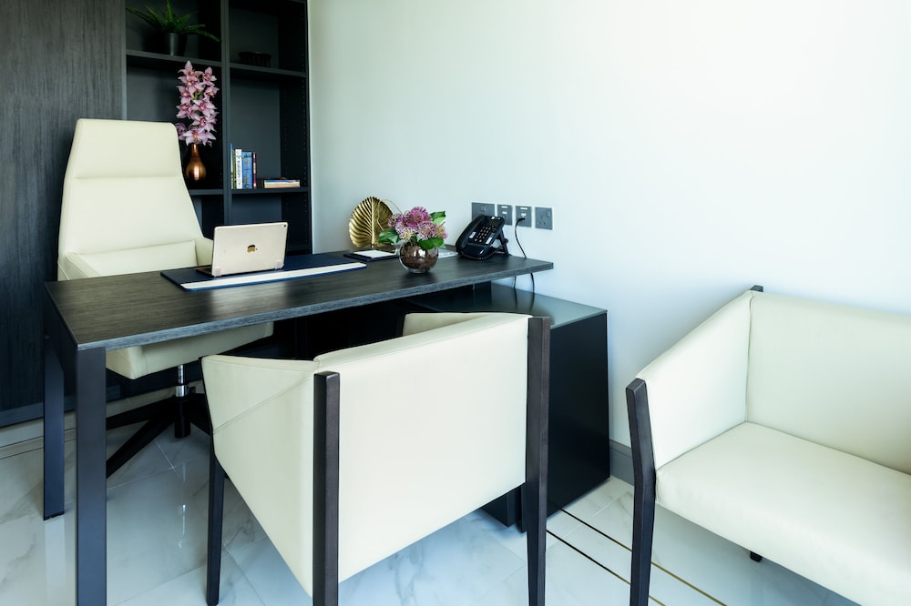 Centara West Bay Hotel and Residences Doha 65/78