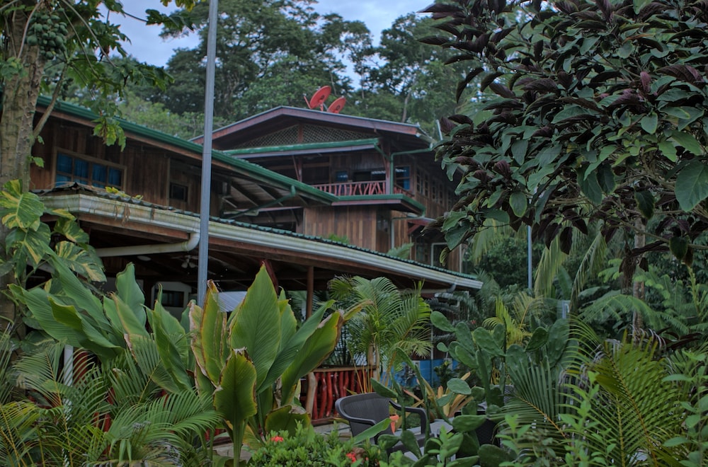 La Isla Inn Hotel 2/52