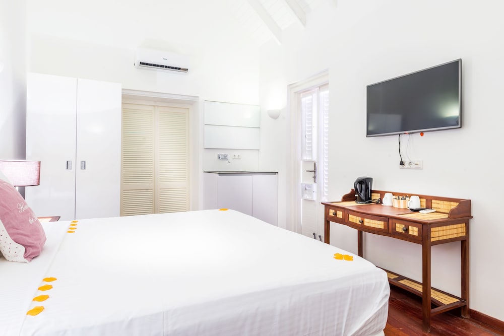 Scuba Lodge & Ocean Suites 23/76