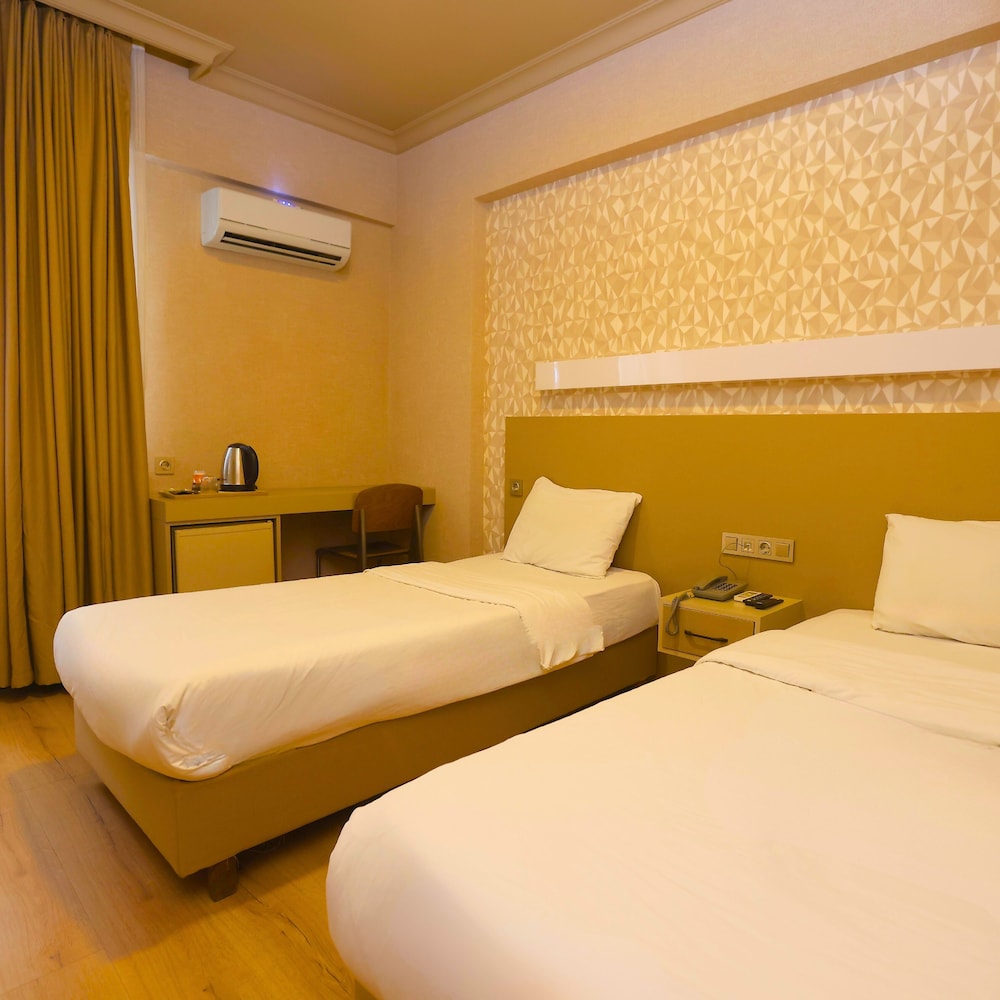 Esin Hotel 15/50