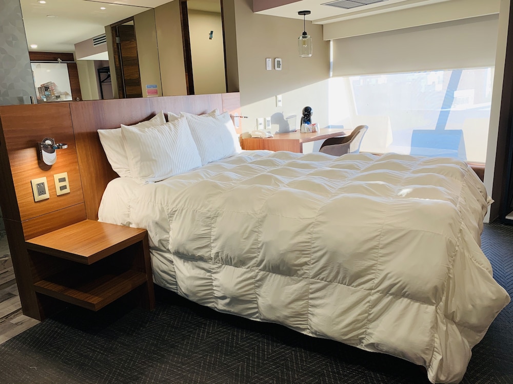 Hotel Cle 13/27