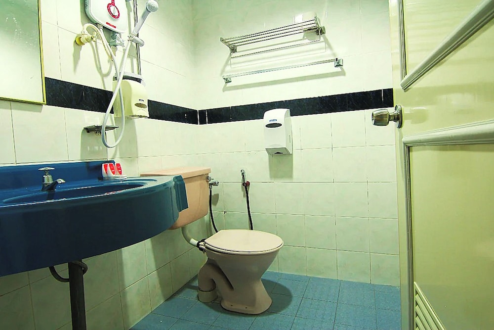 Hotel O T P Hotel 54/54