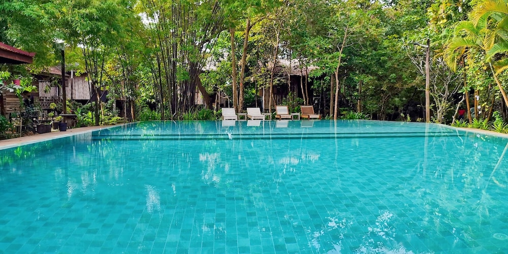 Palm Village Resort Spa 45/50