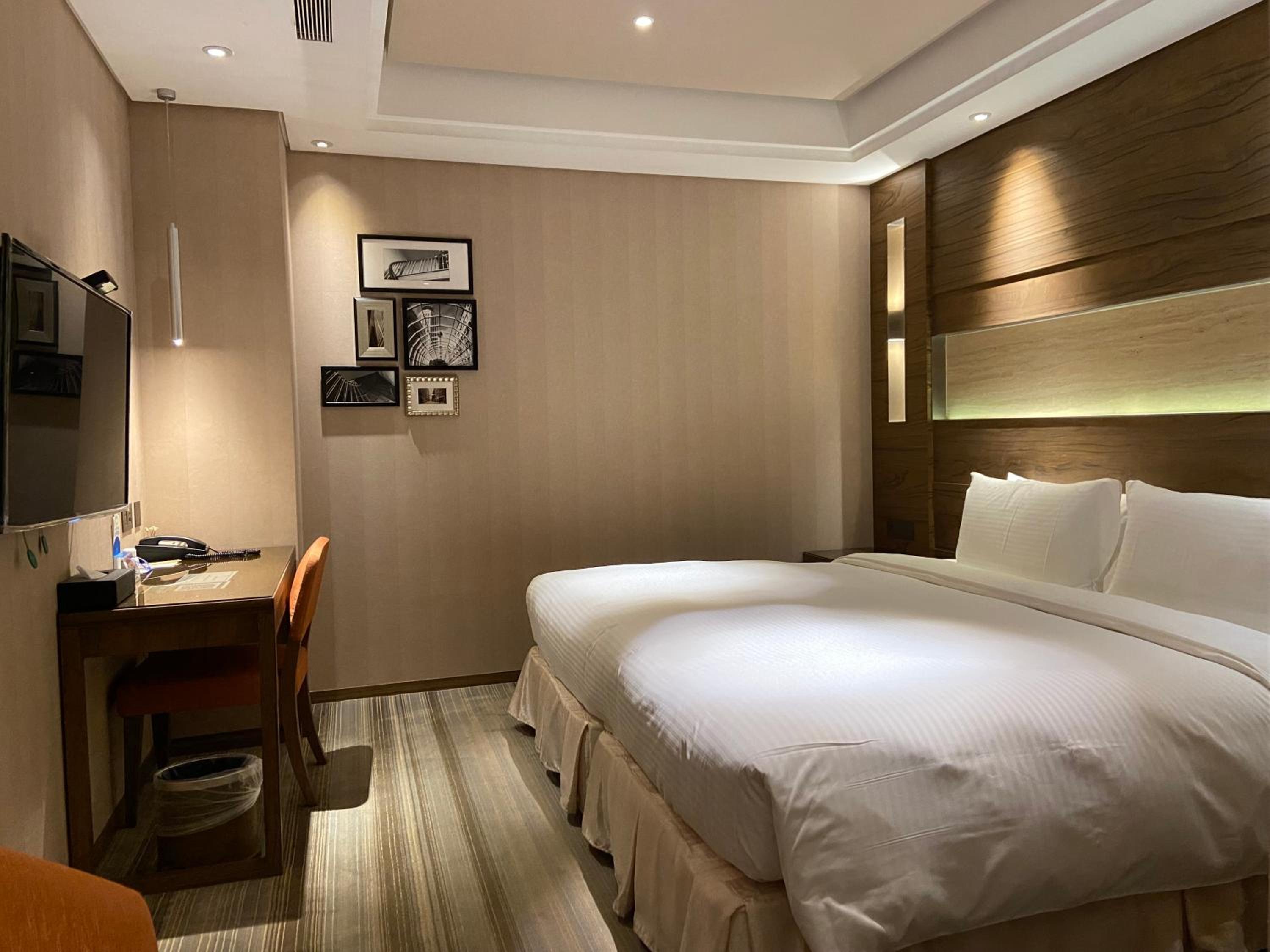 Standard, Double Bed, No Window