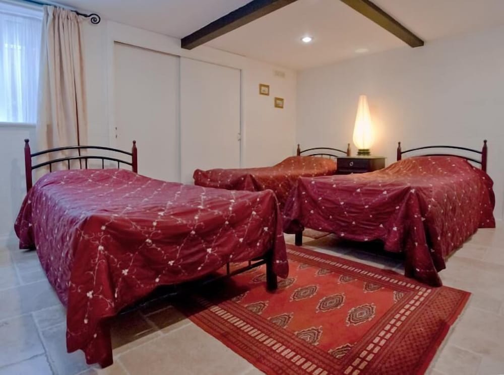 Hedley Villa Guest House 8/42