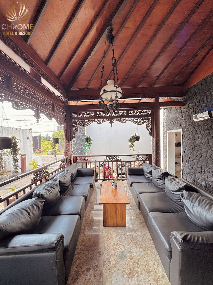 Chrome Hotel & Resort Solo 26/50