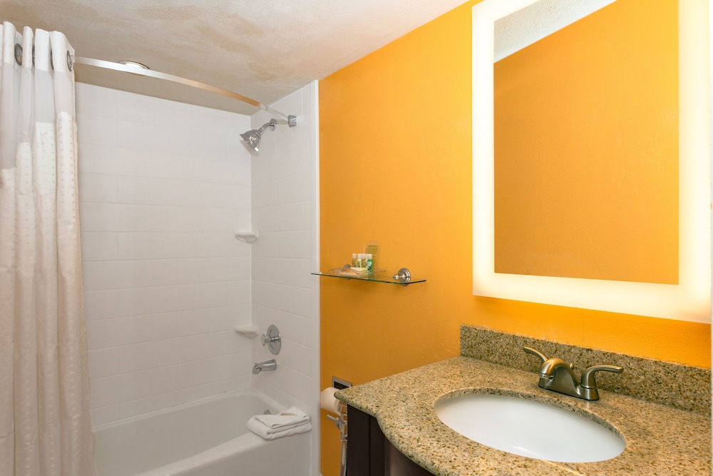 Holiday Inn Miami Beach Oceanfront Hotel 22/71