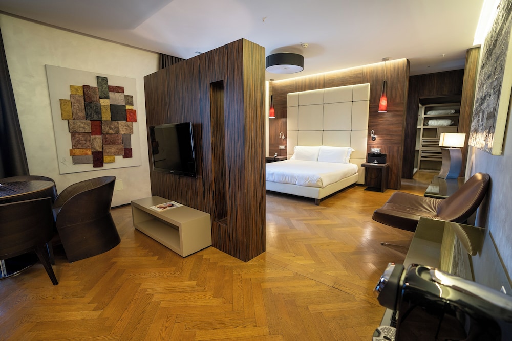 Divina Luxury Hotel 45/55