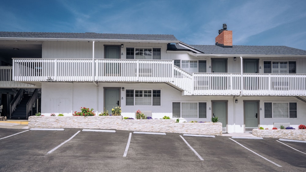 Stargazer Inn And Suites 59/66