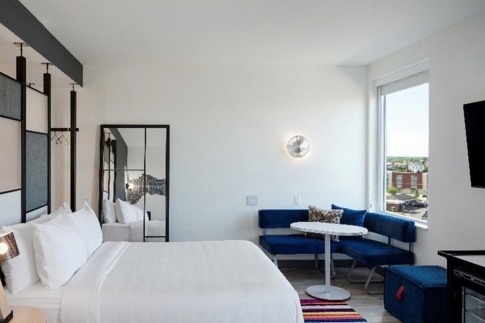Aloft Ponce 15/50